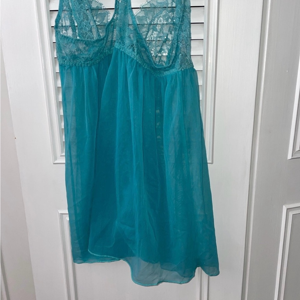 Vintage Victoria’s Secret peekaboo lace babydoll Chemise Negligee Nightgown M - Picture 11 of 11
